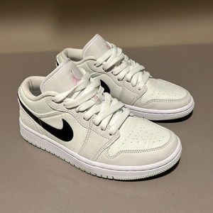 Nike Jordan 1 Low SE Barely Green